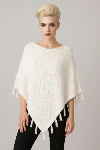 Elegant Cream Cable Knit Ponchoo